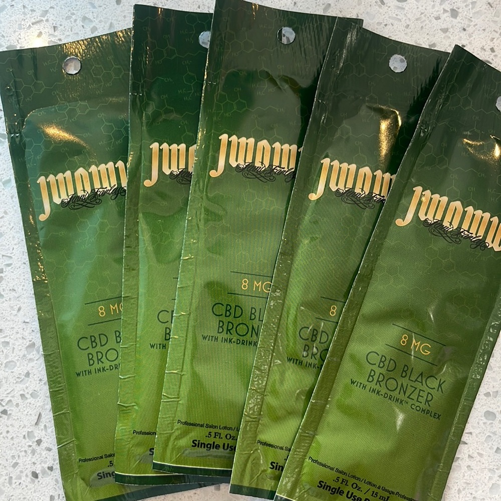Brand New Jwoww Black Bronzer Packets (Includes 5)